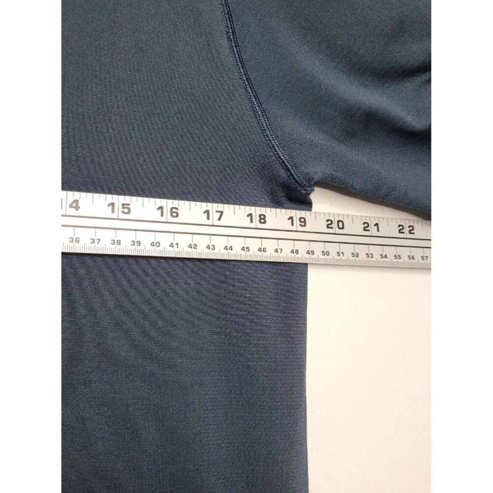 Lululemon dark blue Vent Tech 1/2 Zip Men's Pullover long sleeve